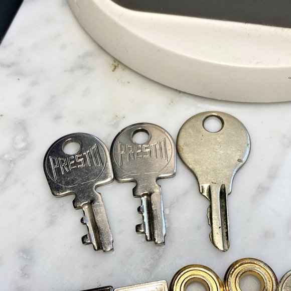 Lot 10 Small Luggage or Bag Replacement Keys + 1 Old Lock 2 Presto + Unbranded - Picture 3 of 6